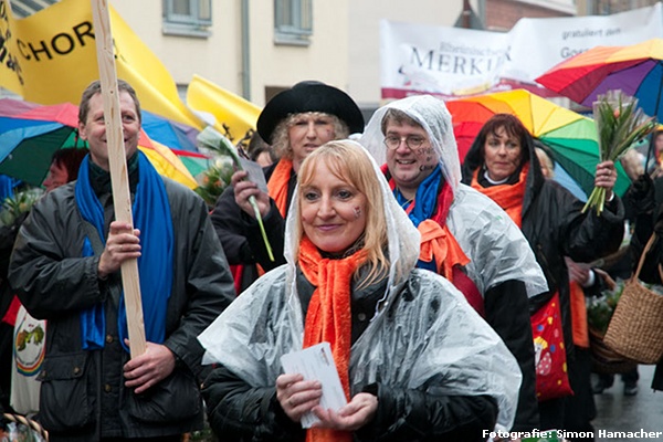 Spirit of Change beim Rosensonntagszug in Porz