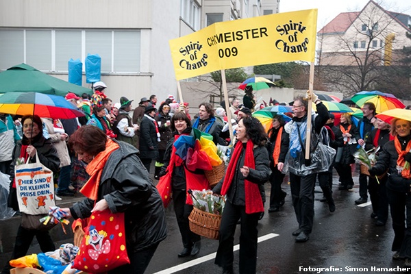 Spirit of Change beim Rosensonntagszug in Porz